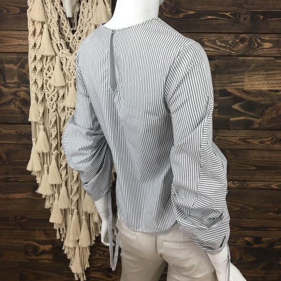 Sunday in Brooklyn | Puff Balloon Sleeve Striped Design Blouse - Picture 4 of 6